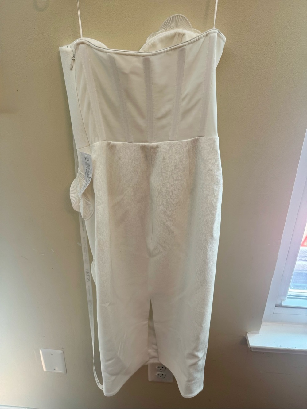 Helsi Elegant Strapless White Midi Dress with Floral Appliqué - Picture 6 of 9